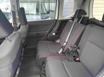 �\���I�@�V�����Îԁ@����100kg�y�ʉ���V�̗p��ϲ���ʲ��د�����قͱ����STOP�t�ޭ�ټު�Ĵݼ�݂�CVT�ŔR��27.8km/L�ʲ��د��MX�ʹ�۽��ق̊O�ςŁ�15�����Ё����AC����ܰ�ײ���ޱ�����ذ&�߯��������Ȃǂ̑���߼�݂́���޷���è��߰�(�ޭ�ٶ����ڰ�)����ذ���&�ޯ���ׂȂǂ𑕔��