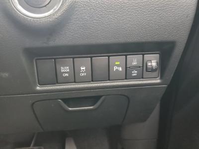 �\���I�@�V�����Îԁ@1.2L�ޭ�ټު�Ĵݼ�݂�CVT�ŔR���24.8km/L�R1�N7���ɏo�����ʎd�l�ԡ�������e�́��ޭ�ٶ����ڰ���߰ā�ڰ�ް�ٰ��C�����޴��ޯ�ށ�������ܰ�ײ���ޱ�����ذ&�߯������������˰�����d���i�[�ޱ�װ��ESP������h�~�ق���߼�݂́���ذ����پ��TV&�ޯ���ׁ�ETC���t���Ă��܂�!