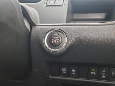 �\���I�@�V�����Îԁ@1.2L�ޭ�ټު�Ĵݼ�݂�CVT�ŔR���24.8km/L�R1�N7���ɏo�����ʎd�l�ԡ�������e�́��ޭ�ٶ����ڰ���߰ā�ڰ�ް�ٰ��C�����޴��ޯ�ށ�������ܰ�ײ���ޱ�����ذ&�߯������������˰�����d���i�[�ޱ�װ��ESP������h�~�ق���߼�݂́���ذ����پ��TV&�ޯ���ׁ�ETC���t���Ă��܂�!