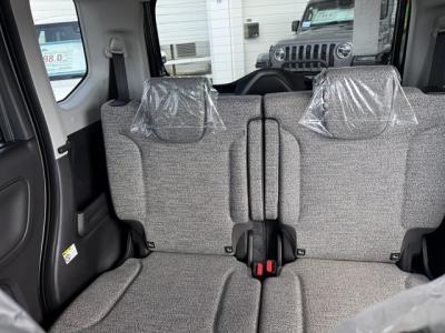 �X�y�[�V�A�@�V�����Îԁ@R5�N11������������ݼޡӰ�����s�\��ϲ���ʲ��د�ނŔR���WLTC22.4km/L��㋉��ڰ��X�ɂ͌y���́�������հ��ׯ��(�����)�⁚�ޭ�پݻ��ڰ���߰ćU���ޯ��Ű����ގ�������ڰ���������ܰ�ײ���ޱ������ڰ����F���˰����۰ٻݼ���ށ�LEDͯ��ײā����ذ&�߯�����������Ĵ��݂Ȃǂ��t���Ă��܂��