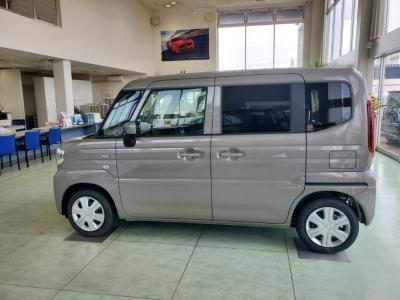 �X�y�[�V�A�@�V�����Îԁ@R5�N11������������ݼޡӰ�����s�\��ϲ���ʲ��د�ނŔR���WLTC22.4km/L��㋉��ڰ��X�ɂ͌y���́�������հ��ׯ��(�����)�⁚�ޭ�پݻ��ڰ���߰ćU���ޯ��Ű����ގ�������ڰ���������ܰ�ײ���ޱ������ڰ����F���˰����۰ٻݼ���ށ�LEDͯ��ײā����ذ&�߯�����������Ĵ��݂Ȃǂ��t���Ă��܂��