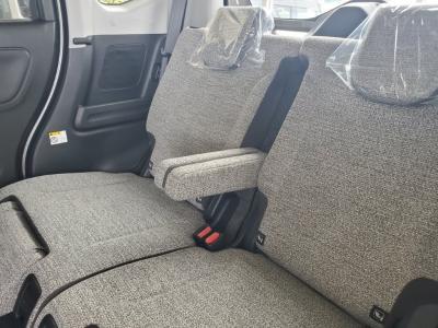 �X�y�[�V�A�@�V�����Îԁ@R5�N11������������ݼޡӰ�����s�\��ϲ���ʲ��د�ނŔR���WLTC22.4km/L��㋉��ڰ��X�ɂ͌y���́�������հ��ׯ��(�����)�⁚�ޭ�پݻ��ڰ���߰ćU���ޯ��Ű����ގ�������ڰ���������ܰ�ײ���ޱ������ڰ����F���˰����۰ٻݼ���ށ�LEDͯ��ײā����ذ&�߯�����������Ĵ��݂Ȃǂ��t���Ă��܂��