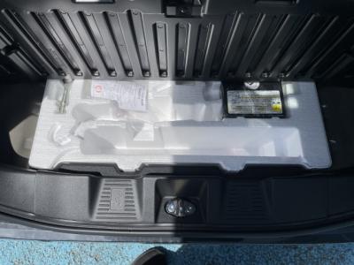 �X�y�[�V�A�@�V�����Îԁ@