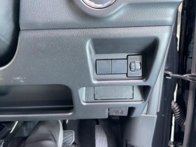 �X�y�[�V�A�@�V�����Îԁ@