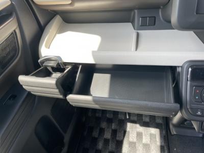 �X�y�[�V�A�@�V�����Îԁ@