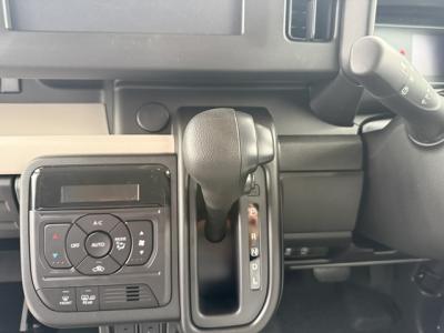 �X�y�[�V�A�@�V�����Îԁ@