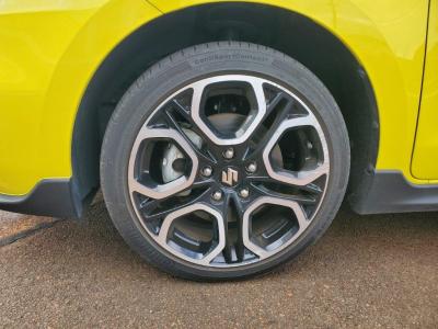 XCtg@VÎԁ@3ڽ߰ܲگނ̐p3ްި70kgyʉ1.4L޴ݼ140ps6ƭق𓋍ڡp߰LEDͯײāޭװp޹ļāذ&߯˰AC17Ђق߼݂́ިڲި(DVDٰĩ)ޯׁETCȂǂtĂ܂!