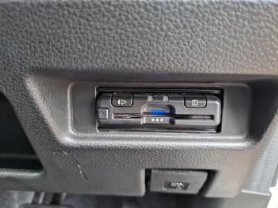 �X�y�[�V�A�@�V�����Îԁ@���i����Ӱ�����s�\��ϲ���ʲ��د�ނŔR���WLTC21.2km/L���ڰ�ް��ڰ����ޯ��Ű�⁚��ގ�������ڰ���ڰ�ް�ٰ��C���̗p�����ق���������ܰ�ײ���ޱ��LEDͯ��ײā����ذ&�߯�����������Ĵ��݁����˰����۰ٻݼ���ށ�15�����Ф�X�ɵ�߼�݂́�8�������پ��TV&�ޯ���ׂ��t���Ă��܂��B
