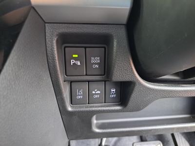 �X�y�[�V�A�@�V�����Îԁ@���i����Ӱ�����s�\��ϲ���ʲ��د�ނŔR���WLTC21.2km/L���ڰ�ް��ڰ����ޯ��Ű�⁚��ގ�������ڰ���ڰ�ް�ٰ��C���̗p�����ق���������ܰ�ײ���ޱ��LEDͯ��ײā����ذ&�߯�����������Ĵ��݁����˰����۰ٻݼ���ށ�15�����Ф�X�ɵ�߼�݂́�8�������پ��TV&�ޯ���ׂ��t���Ă��܂��B