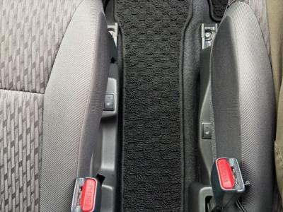 �\���I�@�V�����Îԁ@�ʐ����Ȃ�4WD!�����100kg���y�ʉ����������Ԃ��g��4�C��1.2L�ޭ�ټު�Ĵݼ�݂�CVT�ŔR���22.0km/L������́���ܰ�ײ���ޱ�����ذ&�߯������������ļ��˰����˰���t�ޱ�װ��ESP������h�~�����E�Ɨ��ײ���Լ�Ăق���߼�݂́���ذ��ށ�ETC���t���Ă��܂��