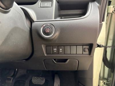 �\���I�@�V�����Îԁ@�ʐ����Ȃ�4WD!�����100kg���y�ʉ����������Ԃ��g��4�C��1.2L�ޭ�ټު�Ĵݼ�݂�CVT�ŔR���22.0km/L������́���ܰ�ײ���ޱ�����ذ&�߯������������ļ��˰����˰���t�ޱ�װ��ESP������h�~�����E�Ɨ��ײ���Լ�Ăق���߼�݂́���ذ��ށ�ETC���t���Ă��܂��