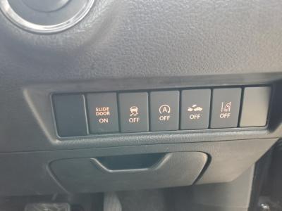 �\���I�o���f�B�b�h�@�V�����Îԁ@��۽��ق̍ŏ㋉���قœ��ʎd�l�ԡϲ���ʲ��د�ނɱ����STOP&CVT�ŔR���27.8km/L����ʑ����Ł�ڻް&�����޺��޼��&F���˰����������ܰ�ײ���ޱ�ق����ޭ�ٶ����ڰ���߰ā�LEDͯ��ײā�15�����Ё��ɲ��t���AC�����ذ&�߯�����čX�ɵ�߼�݂́�8�������پ��TV���ޯ���ׁ�ETC�t��!