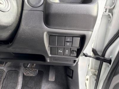 ���S���q�@�V�����Îԁ@6��ڌ��sܺ��R��R���JC08Ӱ��26.8�q/L�IR2�N����FA�ɂ�����޷���è��߰Ă��ݒ肳�ꁚ�ޭ�پݻ���ڰ�����ގ���ڰ���߰ā����߰�ݸ޿Ű�Ȃǂ��t���ق�����ڽ��ESP������h�~���d���i�[���ޱ�װ����ײ�޼���׽��ͯ��ײ����ײ�ް�ق���߼�݂́���ذ��ށ��ޯ���ׂȂǂ��t���Ă��܂�����s���Ȃ�22000km!