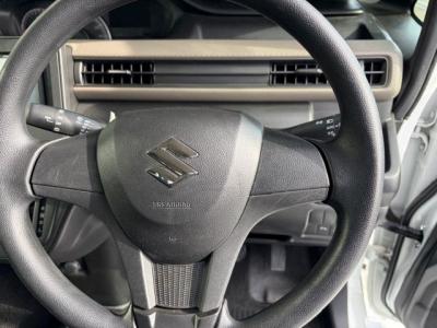 ���S���q�@�V�����Îԁ@6��ڌ��sܺ��R��R���JC08Ӱ��26.8�q/L�IR2�N����FA�ɂ�����޷���è��߰Ă��ݒ肳�ꁚ�ޭ�پݻ���ڰ�����ގ���ڰ���߰ā����߰�ݸ޿Ű�Ȃǂ��t���ق�����ڽ��ESP������h�~���d���i�[���ޱ�װ����ײ�޼���׽��ͯ��ײ����ײ�ް�ق���߼�݂́���ذ��ށ��ޯ���ׂȂǂ��t���Ă��܂�����s���Ȃ�22000km!