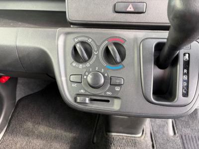 ���S���q�@�V�����Îԁ@6��ڌ��sܺ��R��R���JC08Ӱ��26.8�q/L�IR2�N����FA�ɂ�����޷���è��߰Ă��ݒ肳�ꁚ�ޭ�پݻ���ڰ�����ގ���ڰ���߰ā����߰�ݸ޿Ű�Ȃǂ��t���ق�����ڽ��ESP������h�~���d���i�[���ޱ�װ����ײ�޼���׽��ͯ��ײ����ײ�ް�ق���߼�݂́���ذ��ށ��ޯ���ׂȂǂ��t���Ă��܂�����s���Ȃ�22000km!