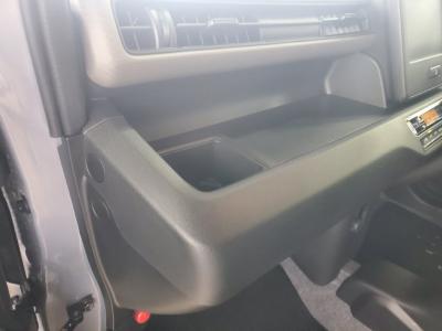 ���S���q�@�V�����Îԁ@�󏭂�5���ƭ��!H4�N8����ϲŰ��ݼނ������ĸ��ق�����߰�޻޲݂��ƭ��١�R���WLTC24.8km/L!�����́���޷���è��߰�(ڰ�ް��ڰ����ގ�������ڰ���ޯ��Ű)�����ذ&�߯�����������AC�����˰�����d���i�[�ޱ�װ�Ȃǂ��t���Ă��܂�!