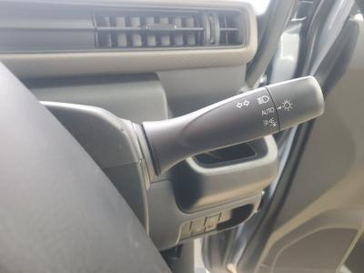 ���S���q�@�V�����Îԁ@�󏭂�5���ƭ��!H4�N8����ϲŰ��ݼނ������ĸ��ق�����߰�޻޲݂��ƭ��١�R���WLTC24.8km/L!�����́���޷���è��߰�(ڰ�ް��ڰ����ގ�������ڰ���ޯ��Ű)�����ذ&�߯�����������AC�����˰�����d���i�[�ޱ�װ�Ȃǂ��t���Ă��܂�!