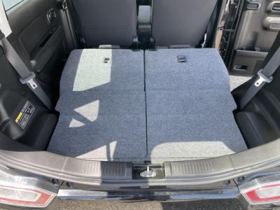 ���S���q�@�V�����Îԁ@�ʐ����Ȃ�4WD�ł�!Ӱ�����s�\��ϲ���ʲ��د�ނ��̗p��4WD�ł���R��30.4km/L������́���ڽ�����AC�����ļ��˰�����d���i�[�ޱ�װ&˰������ײ�޼���׽�ق���߼�݂́�ϯā����ں�Ȃǂ��t���Ă��܂�!