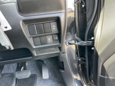 ���S���q�@�V�����Îԁ@�ʐ����Ȃ�4WD�ł�!Ӱ�����s�\��ϲ���ʲ��د�ނ��̗p��4WD�ł���R��30.4km/L������́���ڽ�����AC�����ļ��˰�����d���i�[�ޱ�װ&˰������ײ�޼���׽�ق���߼�݂́�ϯā����ں�Ȃǂ��t���Ă��܂�!