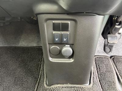 ���S���q�@�V�����Îԁ@H4�N8����ϲŰ��ݼނ������ĸ��ق�����߰�޻޲݂��ƭ��١�R���WLTC23.0km/L!�����́���޷���è��߰�(ڰ�ް��ڰ����ގ�������ڰ���ޯ��Ű)�����ذ&�߯�����������AC�����ļ��˰����˰���t�d���i�[�ޱ�װ�ق���߼�݂́���ذ���1���TV&�ޯ���ׁ�ETC�����ں���t���Ă��܂�!