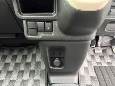 ���S���q�X�}�C���@�V�����Îԁ@R3�N9���ɐV�������ꂽ�ϲ١�����ײ���ޱ�̗��֐��ƍL��������ԡ�R���WLTCӰ��22.5km/L!�������e�́���޷���è��߰�(ڰ�ް��ڰ����ގ�������ڰ���ޯ��Ű)����ڽ�����AC�����˰�����d���i�[�ޱ�װ(˰���t)�Ȃǂ��t���Ă��܂�!��߼�ݶװ���߰��ܲ�!