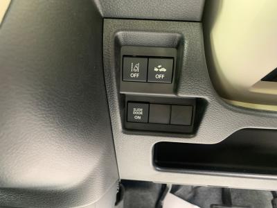 ���S���q�X�}�C���@�V�����Îԁ@R3�N9���ɏo���ϲ١ϲ���ʲ��د�ނ��̗p���R���WLTC23.6km/L!�����́���޷���è��߰�(ڰ�ް��ڰ���O��딭�i�h�~��ޯ��Ű)��LEDͯ��ײ�&̫�ށ�������ܰ�ײ���ޱ�����ذ&�߯�����ā����AC��USB�d�������ļ��˰������Ċi�[�ޱ�װ(˰���t)�Ȃǂ��t���Ă��܂�!