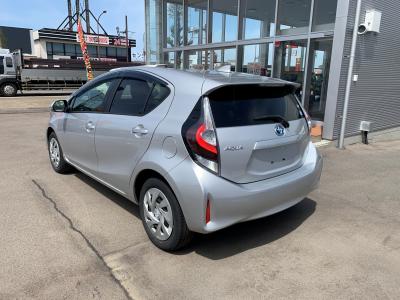 �A�N�A�@�V�����Îԁ@�l�C��ʲ��د�޺��߸Ĥ�R���34.4km/L!H29�N6����2�x�ڂ�ϲŰ��ݼނ���������̪���ð����߂���ݼޡ�����̫Ұ��ݕt����Ұ���ɂȂ�܂���������́���Ĵ��݁���ײ�޼���׽����ڽ�ق���߼�݂́�������è�ݽ(ڰ�ް��ڰ�)��CD�����ں���t���Ă��܂�!