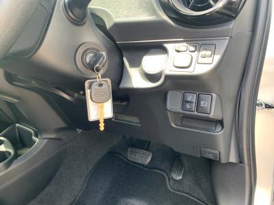 �A�N�A�@�V�����Îԁ@�l�C��ʲ��د�޺��߸Ĥ�R���34.4km/L!H29�N6����2�x�ڂ�ϲŰ��ݼނ���������̪���ð����߂���ݼޡ�����̫Ұ��ݕt����Ұ���ɂȂ�܂���������́���Ĵ��݁���ײ�޼���׽����ڽ�ق���߼�݂́�������è�ݽ(ڰ�ް��ڰ�)��CD�����ں���t���Ă��܂�!