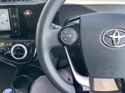 �A�N�A�@�V�����Îԁ@�l�C��ʲ��د�޺��߸Ĥ�R���34.4km/L!H29�N6����2�x�ڂ�ϲŰ��ݼނ���������̪���ð����߂���ݼޡ�����̫Ұ��ݕt����Ұ���ɂȂ�܂���������́���Ĵ��݁���ײ�޼���׽����ڽ�ق���߼�݂́�������è�ݽ(ڰ�ް��ڰ�)����ذ���&�ޯ���ׁ�ETC���t���Ă��܂�!