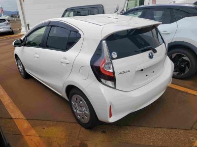 �A�N�A�@�V�����Îԁ@�l�C��ʲ��د�޺��߸Ĥ�R���34.4km/L!H29�N6����2�x�ڂ�ϲŰ��ݼނ���������̪���ð����߂���ݼޡ�����̫Ұ��ݕt����Ұ���ɂȂ�܂���������́���Ĵ��݁���ײ�޼���׽����ڽ�ق���߼�݂́�������è�ݽ(ڰ�ް��ڰ�)����ذ���&�ޯ���ׁ�ETC���t���Ă��܂�!