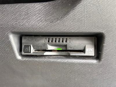 �A�N�A�@�V�����Îԁ@�l�C��ʲ��د�޺��߸Ĥ�R���34.4km/L!H29�N6����2�x�ڂ�ϲŰ��ݼނ���������̪���ð����߂���ݼޡ�����̫Ұ��ݕt����Ұ���ɂȂ�܂���������́���Ĵ��݁���ײ�޼���׽����ڽ�ق���߼�݂́�������è�ݽ(ڰ�ް��ڰ�)����ذ���1���TV�������ިPKG(�ޯ���ץ����ٽ��)��ETC���t���Ă��܂�!