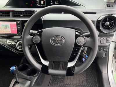 �A�N�A�@�V�����Îԁ@�l�C��ʲ��د�޺��߸Ĥ�R���34.4km/L!H29�N6����2�x�ڂ�ϲŰ��ݼނ���������̪���ð����߂���ݼޡ�����̫Ұ��ݕt����Ұ���ɂȂ�܂���������́���Ĵ��݁���ײ�޼���׽����ڽ�ق���߼�݂́�������è�ݽ(ڰ�ް��ڰ�)����ذ���1���TV�������ިPKG(�ޯ���ץ����ٽ��)��ETC���t���Ă��܂�!