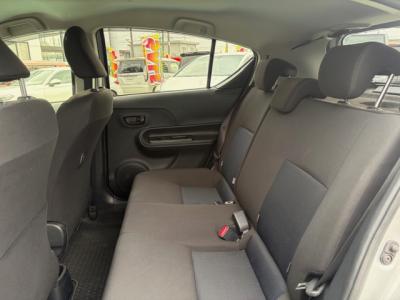 �A�N�A�@�V�����Îԁ@�l�C��ʲ��د�޺��߸Ĥ�R���34.4km/L!H29�N6����2�x�ڂ�ϲŰ��ݼނ���������̪���ð����߂���ݼޡ�����̫Ұ��ݕt����Ұ���ɂȂ�܂���������́���Ĵ��݁���ײ�޼���׽����ڽ�ق���߼�݂́�������è�ݽ(ڰ�ް��ڰ�)����ذ���1���TV�������ިPKG(�ޯ���ץ����ٽ��)��ETC���t���Ă��܂�!