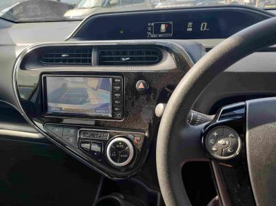 �A�N�A�@�V�����Îԁ@�l�C��ʲ��د�޺��߸Ĥ�R���34.4km/L!H29�N6����2�x�ڂ�ϲŰ��ݼނ���������̪���ð����߂���ݼޡ�����̫Ұ��ݕt����Ұ���ɂȂ�܂���������́���Ĵ��݁���ײ�޼���׽����ڽ�ق���߼�݂́�������è�ݽ(ڰ�ް��ڰ�)����ذ���1���TV�������ިPKG(�ޯ���ץ����ٽ��)��ETC���t���Ă��܂�!