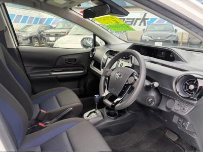 �A�N�A�@�V�����Îԁ@�l�C��ʲ��د�޺��߸Ĥ�R���34.4km/L!H29�N6����2�x�ڂ�ϲŰ��ݼނ���������̪���ð����߂���ݼޡ�����̫Ұ��ݕt����Ұ���ɂȂ�܂���������́���Ĵ��݁���ײ�޼���׽����ڽ�ق���߼�݂́�������è�ݽ(ڰ�ް��ڰ�)����ذ���1���TV&�ޯ���ׁ�ETC���t���Ă��܂�!