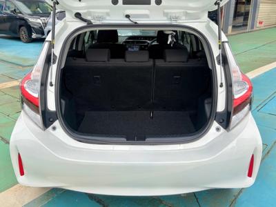 �A�N�A�@�V�����Îԁ@�l�C��ʲ��د�޺��߸Ĥ�R���34.4km/L!H29�N6����2�x�ڂ�ϲŰ��ݼނ���������̪���ð����߂���ݼޡ�����̫Ұ��ݕt����Ұ���ɂȂ�܂���������́���Ĵ��݁���ײ�޼���׽����ڽ�ق���߼�݂́�������è�ݽ(ڰ�ް��ڰ�)����ذ���1���TV&�ޯ���ׁ�ETC���t���Ă��܂�!