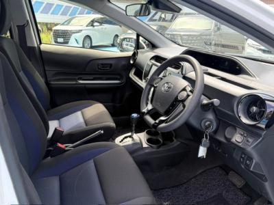 �A�N�A�@�V�����Îԁ@�l�C��ʲ��د�޺��߸Ĥ�R���WLTC27.2km/L!H29�N6����2�x�ڂ�ϲŰ��ݼނ���������̪���ð����߂���ݼޡ�����̫Ұ��ݕt����Ұ���ɂȂ�܂���������́���Ĵ��݁���ײ�޼���׽����ڽ�ق���߼�݂́�������è�ݽ(ڰ�ް��ڰ�)����ذ���1���TV&�ޯ���ׁ�ETC���t���Ă��܂�!