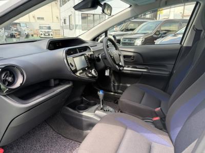 �A�N�A�@�V�����Îԁ@�l�C��ʲ��د�޺��߸Ĥ�R���WLTC27.2km/L!H29�N6����2�x�ڂ�ϲŰ��ݼނ���������̪���ð����߂���ݼޡ�����̫Ұ��ݕt����Ұ���ɂȂ�܂���������́���Ĵ��݁���ײ�޼���׽����ڽ�ق���߼�݂́�������è�ݽ(ڰ�ް��ڰ�)����ذ���1���TV&�ޯ���ׁ�ETC���t���Ă��܂�!