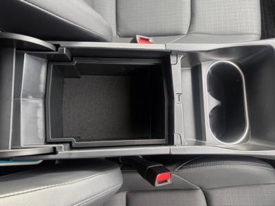 ���y�S�w�@�V�����Îԁ@R4�N5���ɏo���V�^�d�C�����ԡ4WD�͍ő�q������540km�ōŏ㋉��ڰ��Z(�V��650���~)�ɂ́�12.3������TV��360����ׁ�ETC��JBL����ށ�ڻް��ܰ��ā��S�ȼ��˰���������˰������ܰ�ޯ��ޱ��18�����Ё�LEDײā�T���è�ݽ��T���Ҳ�(��������)���ق���߼�݂́������Ѱ�ٰ̂��t���Ă��܂��B