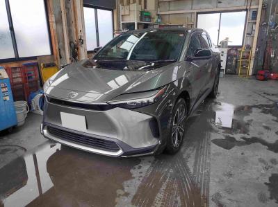 ���y�S�w�@�V�����Îԁ@R4�N5���ɏo���V�^�d�C�����ԡ4WD�͍ő�q������540km�ōŏ㋉��ڰ��Z(�V��650���~)�ɂ́�12.3������TV��360����ׁ�ETC��JBL����ށ�ڻް��ܰ��ā��S�ȼ��˰���������˰������ܰ�ޯ��ޱ��18�����Ё�LEDײā�T���è�ݽ��T���Ҳ�(��������)���ق���߼�݂́������Ѱ�ٰ̂��t���Ă��܂��B