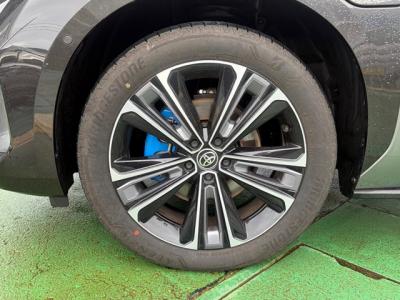 ���y�S�w�@�V�����Îԁ@R4�N5���ɏo���V�^�d�C�����ԡ4WD�͍ő�q������540km�ōŏ㋉��ڰ��Z(�V��650���~)�ɂ́�12.3������TV��360����ׁ�ETC��JBL����ށ�ڻް��ܰ��ā��S�ȼ��˰���������˰������ܰ�ޯ��ޱ��18�����Ё�LEDײā�T���è�ݽ��T���Ҳ�(��������)���ق���߼�݂́������Ѱ�ٰ̂��t���Ă��܂��B