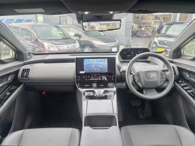 ���y�S�w�@�V�����Îԁ@R4�N5���ɏo���V�^�d�C�����ԡ4WD�͍ő�q������540km�ōŏ㋉��ڰ��Z(�V��650���~)�ɂ́�12.3������TV��360����ׁ�ETC��JBL����ށ�ڻް��ܰ��ā��S�ȼ��˰���������˰������ܰ�ޯ��ޱ��18�����Ё�LEDײā�T���è�ݽ��T���Ҳ�(��������)���ق���߼�݂́������Ѱ�ٰ̂��t���Ă��܂��B