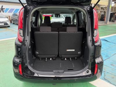 �V�G���^�@�V�����Îԁ@R4�N8������������ݼޡ7�l�����߸ġ�����STOP�t1.5L�ݼ�݂�CVT�ŔR���WLTC18.3km/L!�㋉��ڰ�ނ�G�Ł�������è�ݽ(ڰ�ް��ڰ��ڰ�ް�ٰ��)��������ܰ�ײ���ޱ�����ذ&�߯������������AC��8�����ށ��ޯ���ׂق���߼�݂́��پ��TV��ETC�Ȃǂ��t���Ă��܂�!