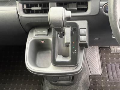 �V�G���^�@�V�����Îԁ@R4�N8������������ݼޡ7�l�����߸ġ�����STOP�t1.5L�ݼ�݂�CVT�ŔR���WLTC18.3km/L!�㋉��ڰ�ނ�G�Ł�������è�ݽ(ڰ�ް��ڰ��ڰ�ް�ٰ��)��������ܰ�ײ���ޱ�����ذ&�߯������������AC��8�����ށ��ޯ���ׂق���߼�݂́��پ��TV��ETC�Ȃǂ��t���Ă��܂�!