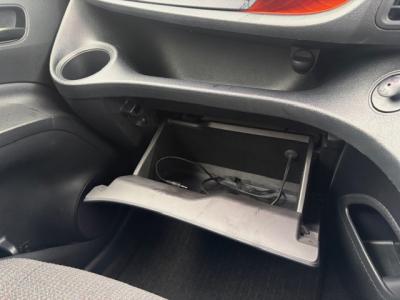 �V�G���^�@�V�����Îԁ@�ʐ����Ȃ�4WD6�l���!H30�N9����ϲŰ��ݼނŌ���^�ɂȂ�����̪����ύX�1.5L�ݼ�݂�CVT�ŔR���15.4km/L!�������e�́���ܰ�ײ���ޱ����ڽ����ײ�޼���׽��S-VSC������h�~�ق���߼�݂́���ذ���&�ޯ���ׁ�ETC���t���Ă��܂��B