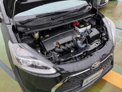 �V�G���^�@�V�����Îԁ@�ʐ����Ȃ�4WD6�l���!H30�N9����ϲŰ��ݼނŌ���^�ɂȂ�����̪����ύX�1.5L�ݼ�݂�CVT�ŔR���15.4km/L!�������e�́���ܰ�ײ���ޱ����ڽ����ײ�޼���׽��S-VSC������h�~�ق���߼�݂́���ذ���&�ޯ���ׁ�ETC���t���Ă��܂��B