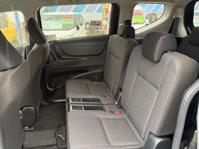 �V�G���^�@�V�����Îԁ@�ʐ����Ȃ�4WD6�l���!H30�N9����ϲŰ��ݼނŌ���^�ɂȂ�����̪����ύX�1.5L�ݼ�݂�CVT�ŔR���15.4km/L!�������e�́���ܰ�ײ���ޱ����ڽ����ײ�޼���׽��S-VSC������h�~�ق���߼�݂́���ذ���&�ޯ���ׁ�ETC���t���Ă��܂��B