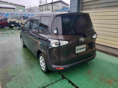 �V�G���^�@�V�����Îԁ@7�l�����߸ġ�����STOP�t1.5L�ݼ�݂�CVT�ŔR���20.2km/L!�㋉��ڰ�ނ�G�Ł�������è�ݽ��������ܰ�ײ���ޱ�����ذ&�߯������������AC���v���ñ�ݸނق���߼�݂́���ذ����پ��TV���ޯ���ׁ�ETC�Ȃǂ��t���Ă��܂�!