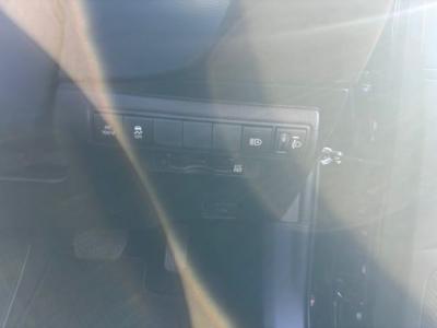 �J���[���@�V�����Îԁ@R4�N10����ϲ��݂�ʲ��د�޼��т����Ǥ1.8L�ݼ��&CVT�ŔR��WLTC30.2km/L�Ɍ��㡑����́�8�������پ��TV���ޯ���ׁ���ײ�޼���׽��������è�ݽ�����ؼު��C�Ű��LEDͯ��ײā���Ĵ��݁����ذ&�߯�����������߼�݂́�ETC���t���Ă��܂��B