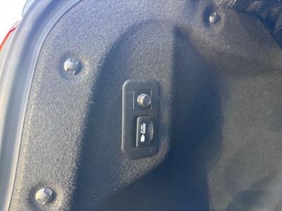 �J���[���@�V�����Îԁ@R4�N10����ϲ��݂�ʲ��د�޼��т����Ǥ1.8L�ݼ��&CVT�ŔR��WLTC30.2km/L�Ɍ��㡑����́�8�������پ��TV���ޯ���ׁ���ײ�޼���׽��������è�ݽ�����ؼު��C�Ű��LEDͯ��ײā���Ĵ��݁����ذ&�߯�����������߼�݂́�ETC���t���Ă��܂��B